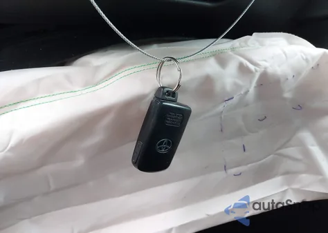 2019 Toyota Highlander Xle from USA, damaged, VIN 5TDJZRFH0KS938060